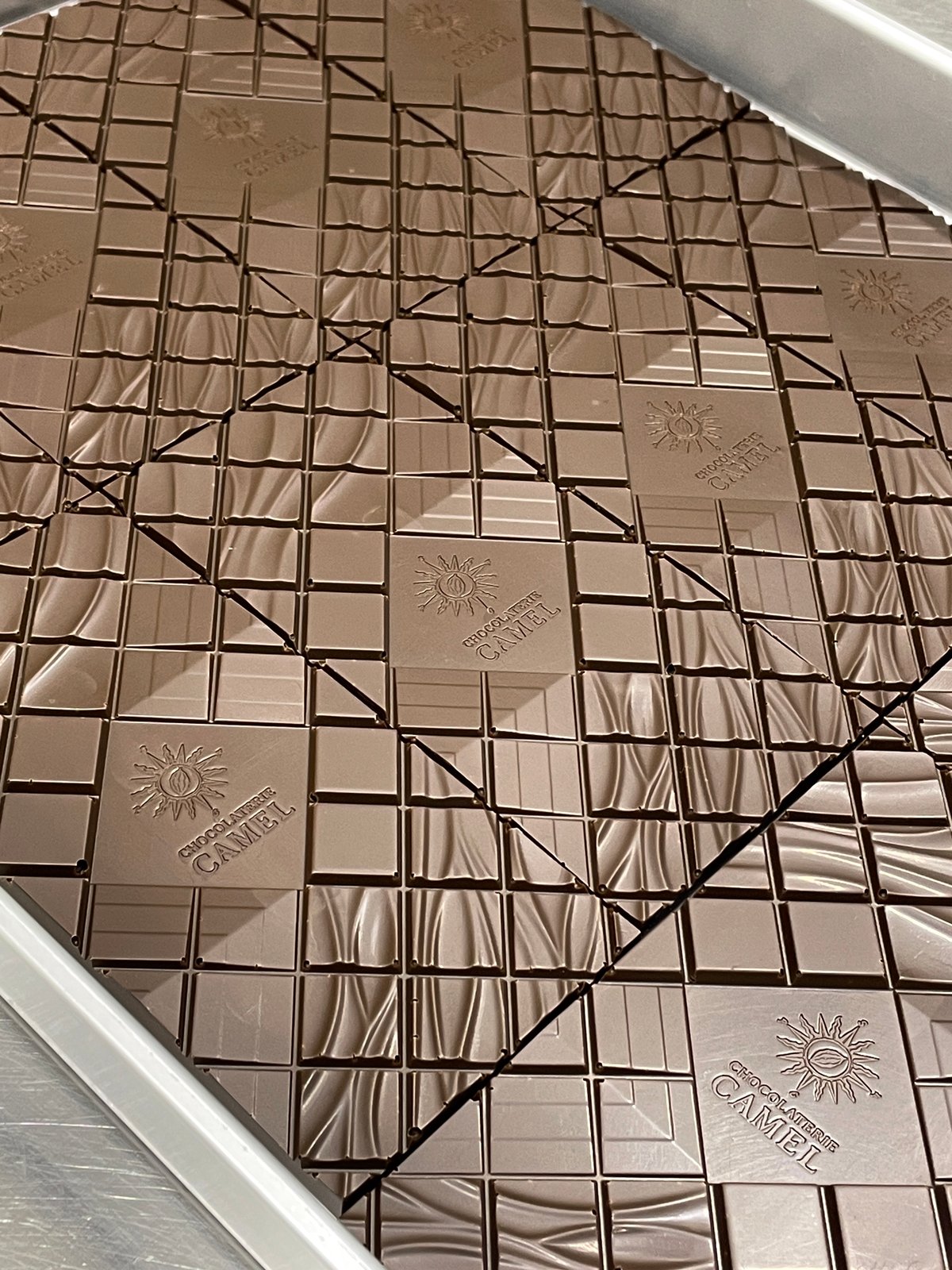 ほうじ茶チョコレート | CHOCOLATERIE CAMEL