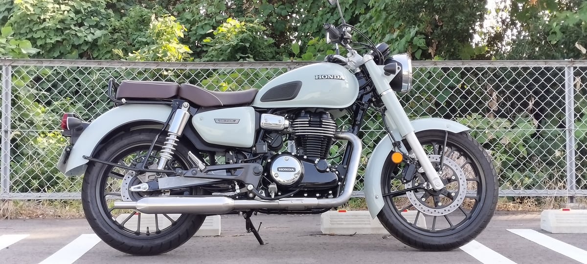 GB350C スズカベースマフラー 【50kmのみ走行 】 ★美品★ GB350C スズカベースマフラー 【50kmのみ走行 】 ☆美品☆