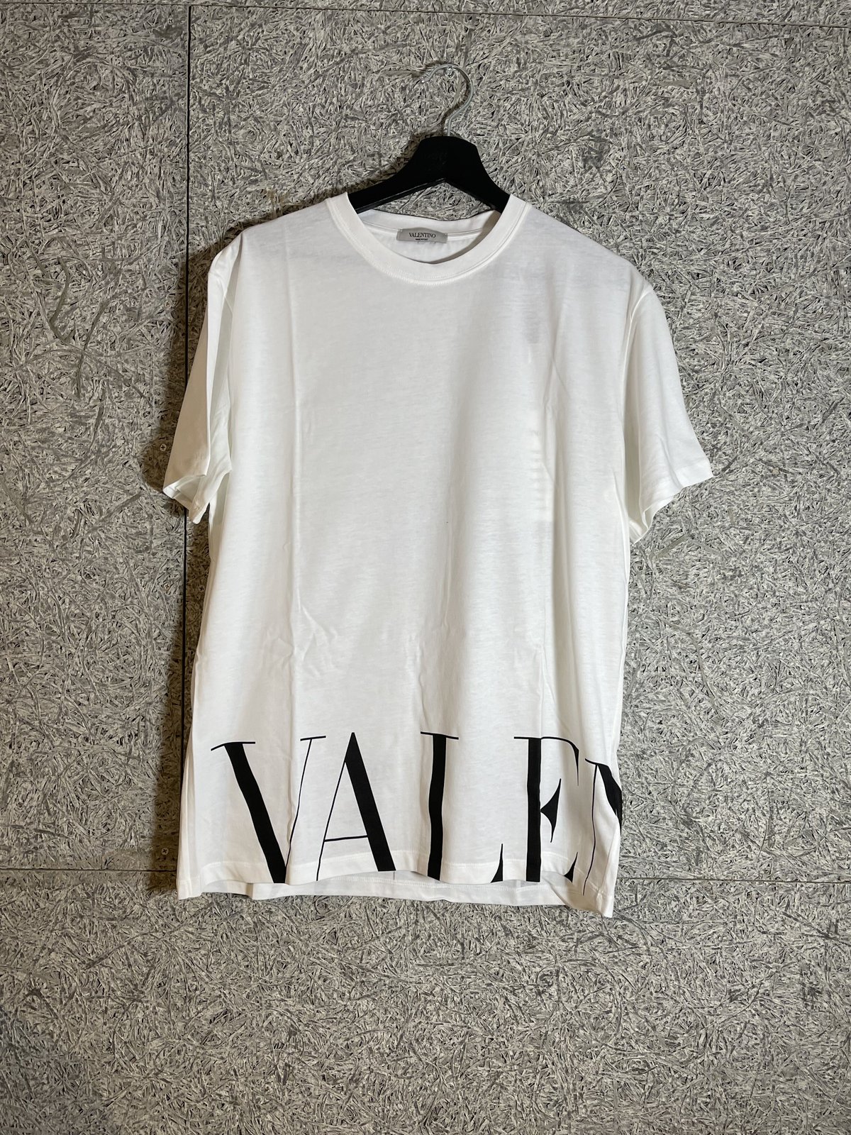 VALENTINO　Tシャツ