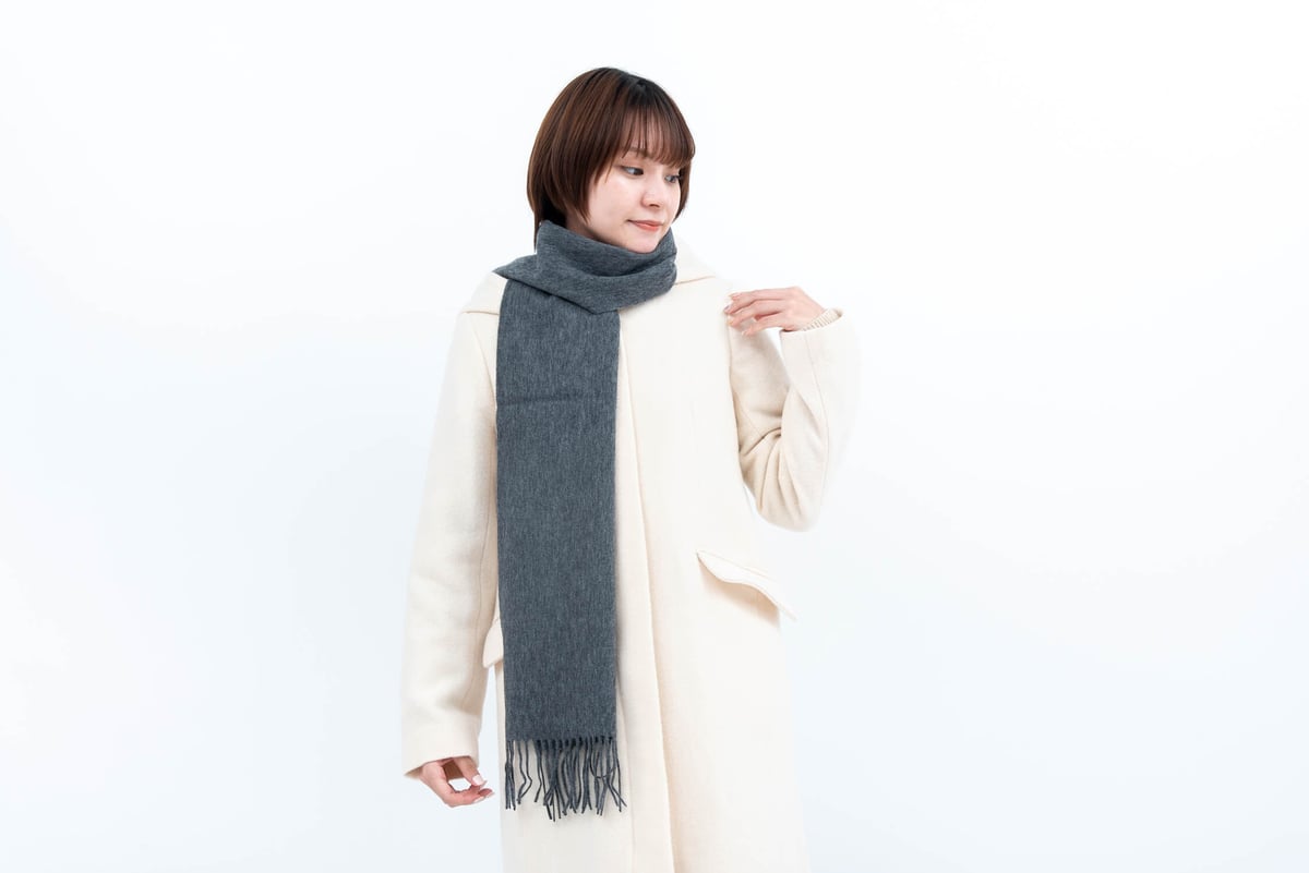 カシミヤブレンド無地マフラー/チャコールグレー | fula-cashmere