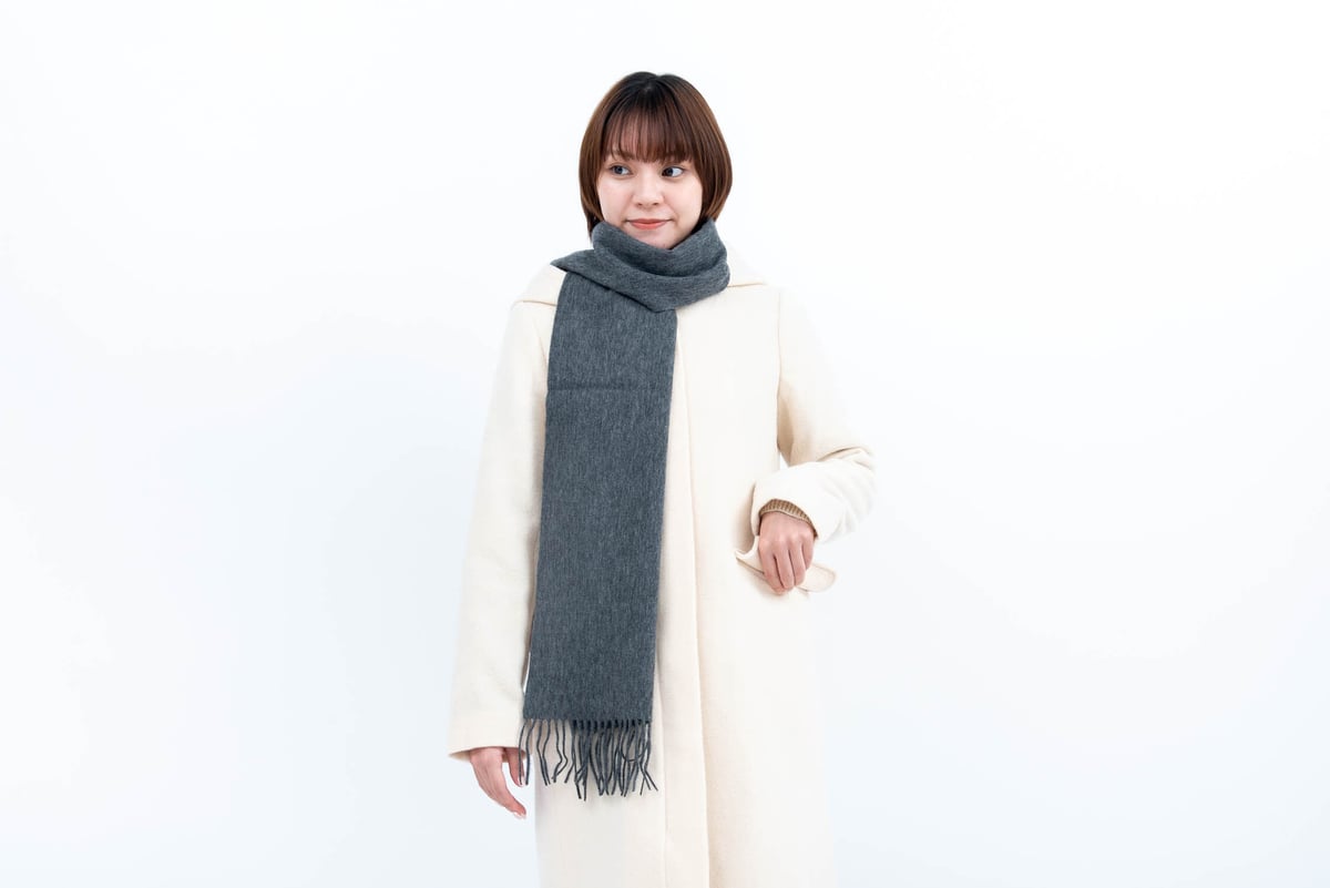 【新品】GALLARDAGALANTE カシミア　マフラー　チャコールグレー カシミヤブレンド無地マフラー/チャコールグレー | fula-cashmere