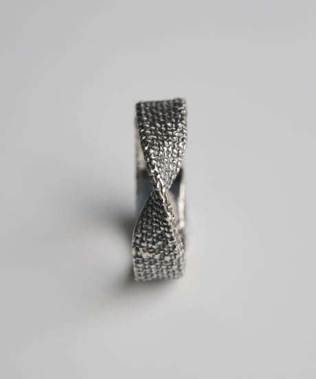 CHNEIDER × APE OBJECT - TWIST RING