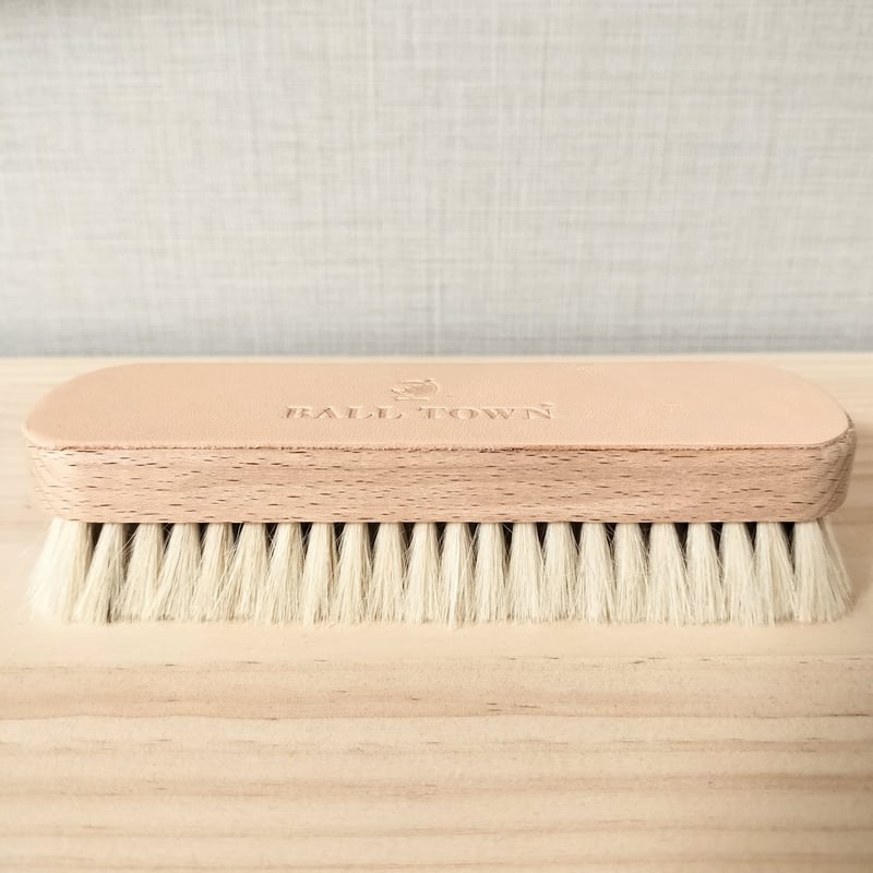 高級ブランド用の毛皮 ダブルフェイスのヤギ毛皮（シアリング）1枚革 x2枚 ボールタウン/ヤギ（ゴート）ブラシ 仕上げブラシ | 新田スポーツ