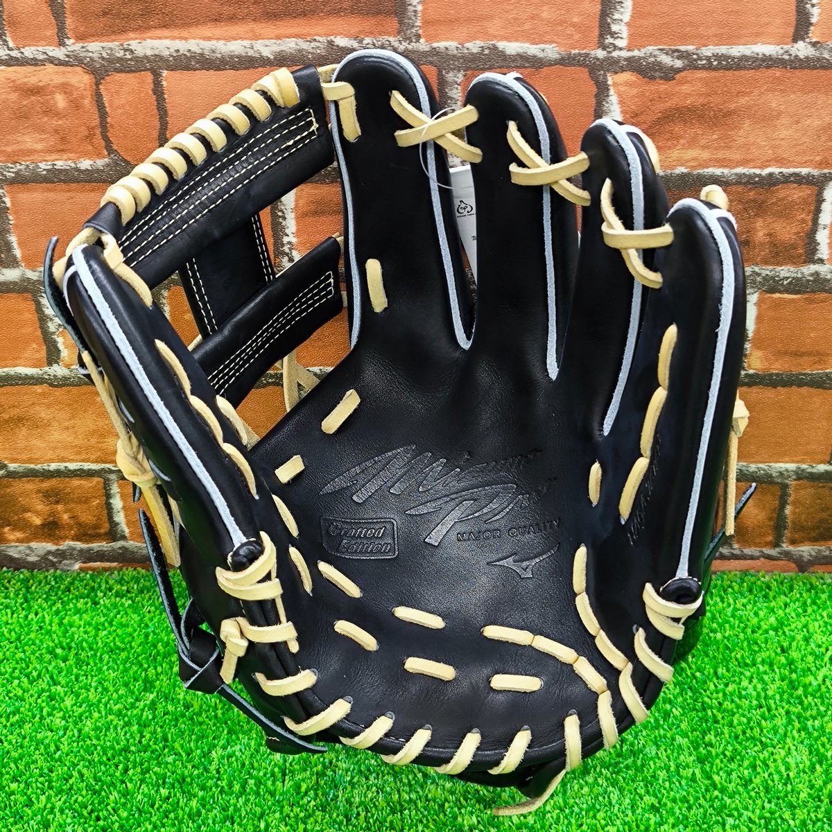 い*福様 ミズノプロ　硬式内野手用　羽賀ジャパン　長岡使用モデル ミズノプロ 一般硬式グラブ 波賀ジャパン 内野手用 長岡モデル