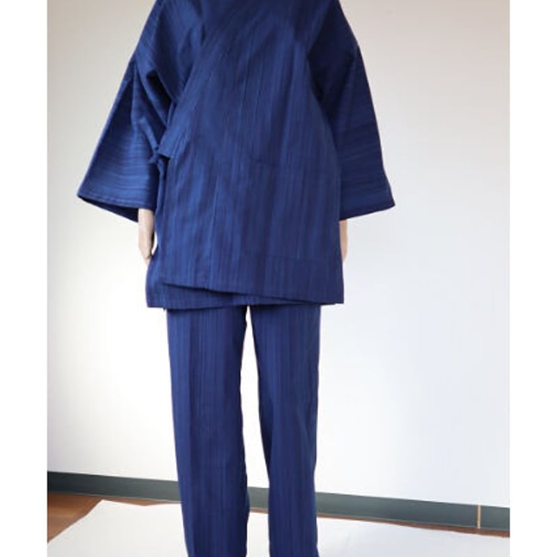 作務衣/北タイの天然藍染、無地と模様織り、一点物 正藍染【本藍雨絣】作務衣上下 大 *受注生産品 | ㈱小川縫製