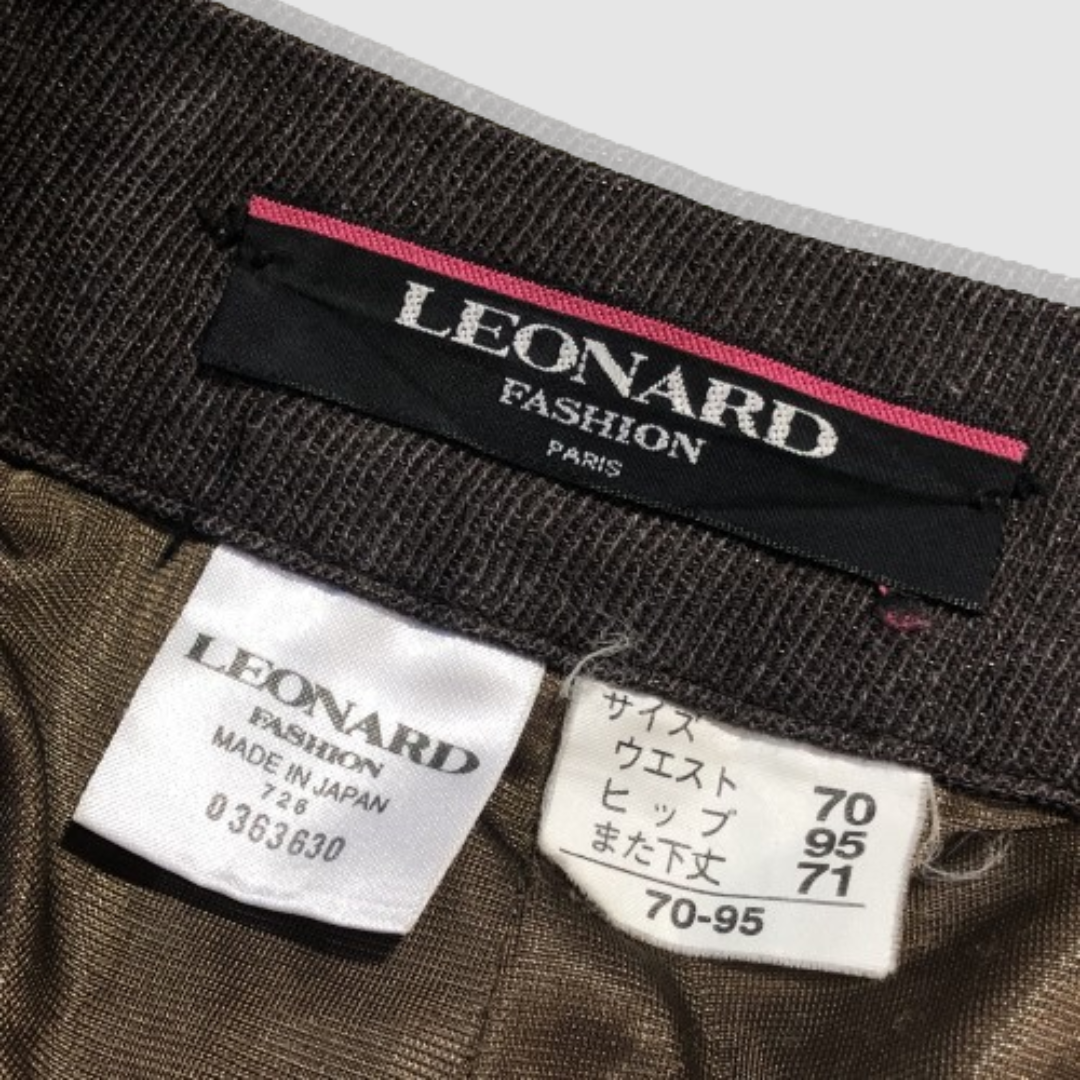 レオナール - LEONARD - テーパードパンツ | MoDeNeW