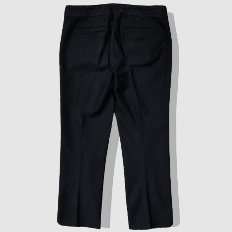 【美品】トッカ-TOCCA-ウエストレースクロップドパンツ トッカ-TOCCA-ウエストレースクロップドパンツ | MoDeNeW