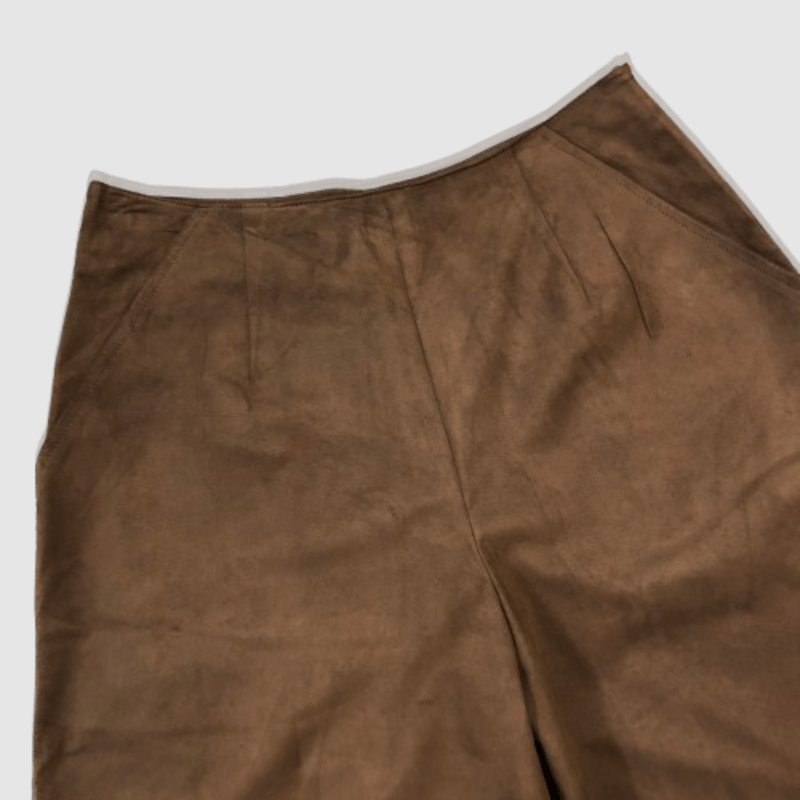 メノウです。foxey フォクシー　スエード　パンツ フォクシー-FOXEY-ワイドフェイクスウェードパンツ | MoDeNeW