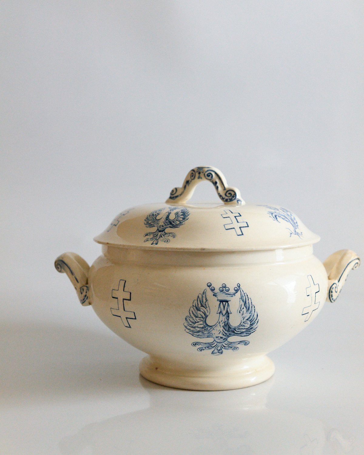 Luneville リュネヴィル ロレーヌ十字 アザミ 王冠鷲 スーピエール