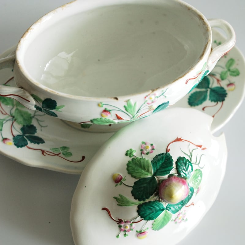 ジョルジュ・サンド いちご ソーシエ FRAISE クレイユモントロー  