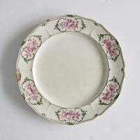 ウェッジウッド アカンサスシリーズの絵皿 パリ Damon 社が販売代理店のもの ウェッジウッド アカンサスシリーズの絵皿 パリ Damon 社が販売代理店