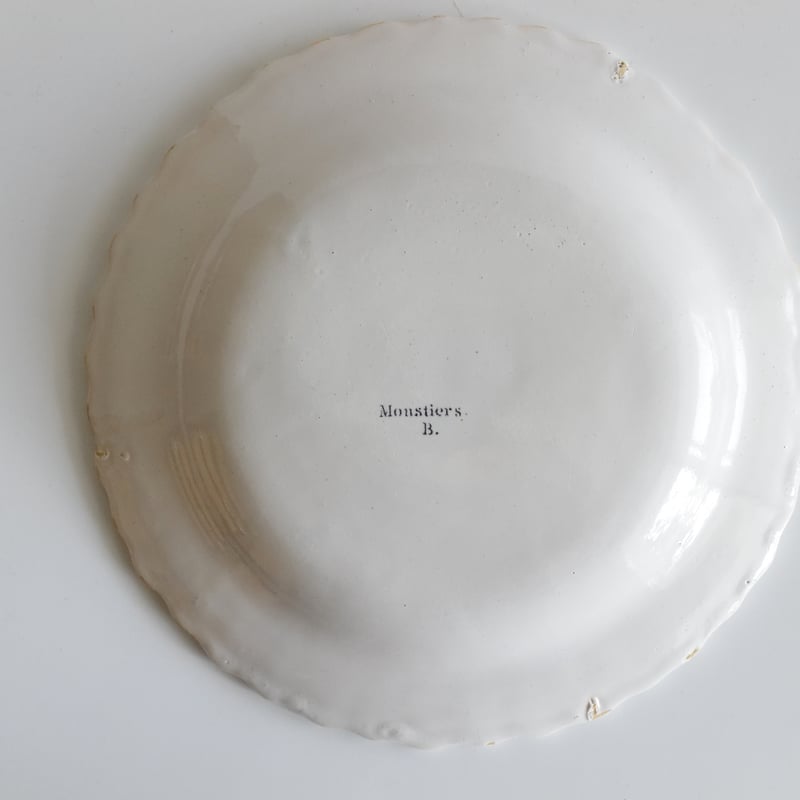 デッドストックの ムスティエ 丸い花リムのお皿 22.5cm D | chez Augustins 