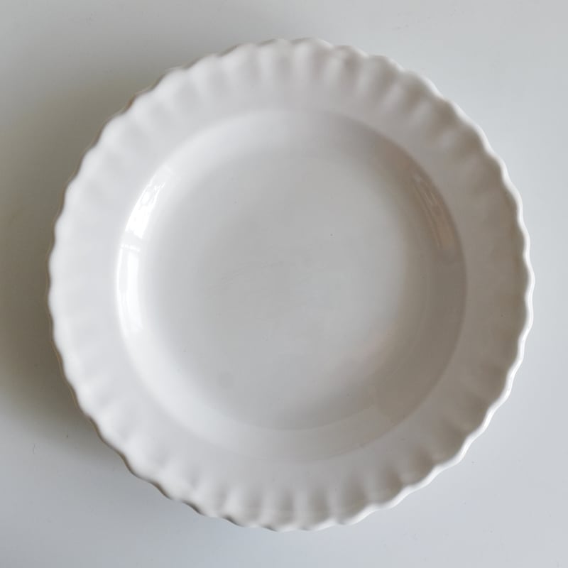 デッドストックの ムスティエ 丸い花リムのお皿 22.5cm タイトリスト E 