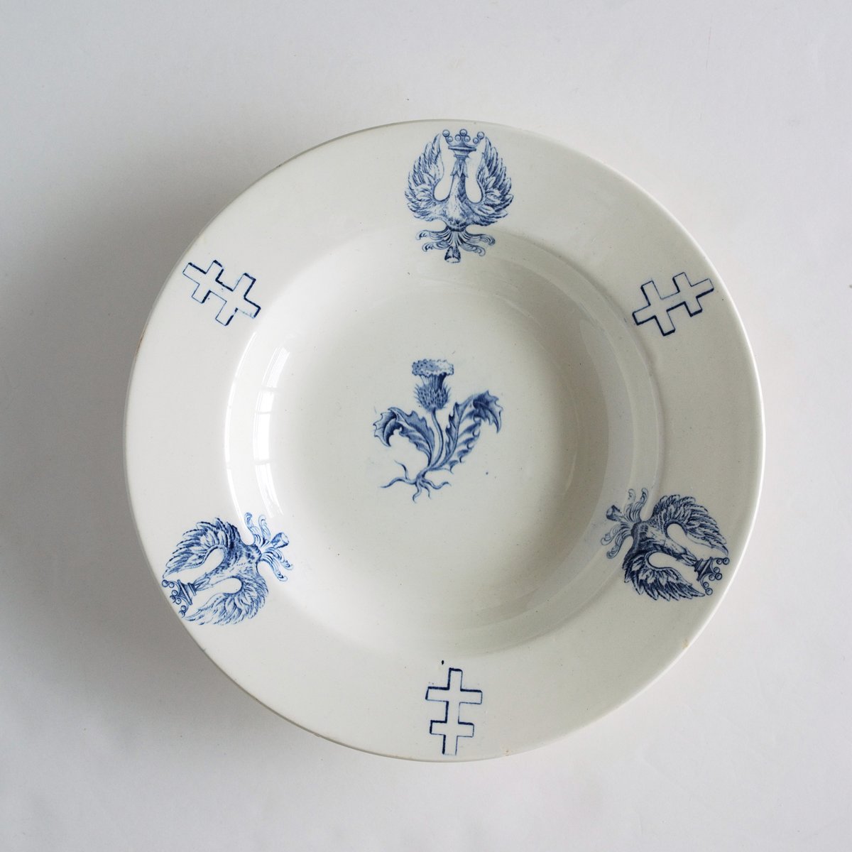 トゥルネー窯 Tournai とても古い花絵皿 トゥルネー窯 Tournai とても古い花絵皿