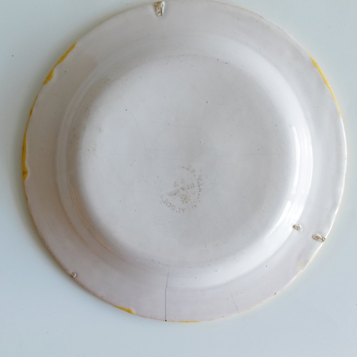 ムスティエ ヴァラージュ 小さなお花柄のお皿 φ22cm A ムスティエ ヴァラージュ 小さなお花柄のお皿 φ22cm A | chez