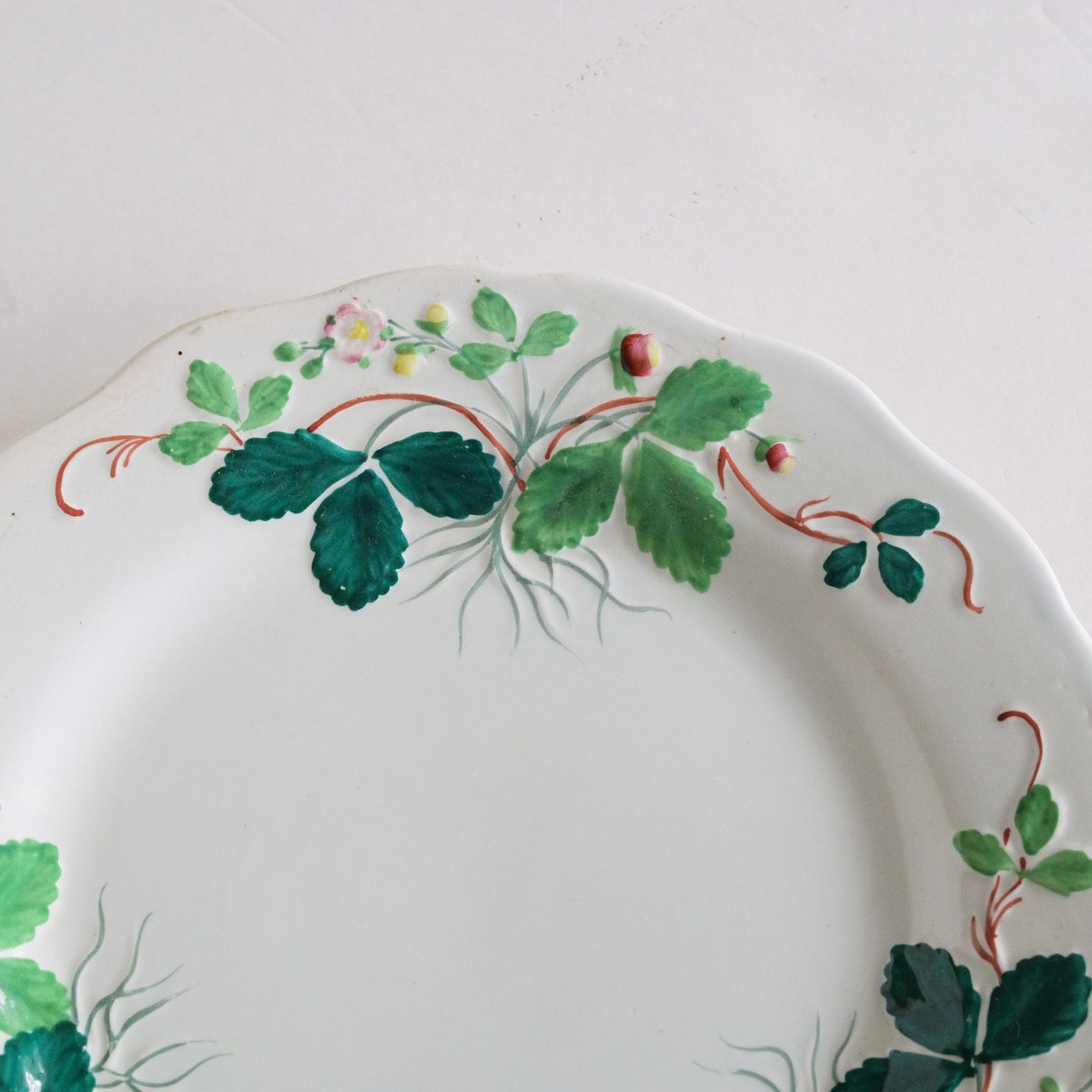 ジョルジュ・サンドのいちご皿 FRAISE クレイユモントロー G | chez