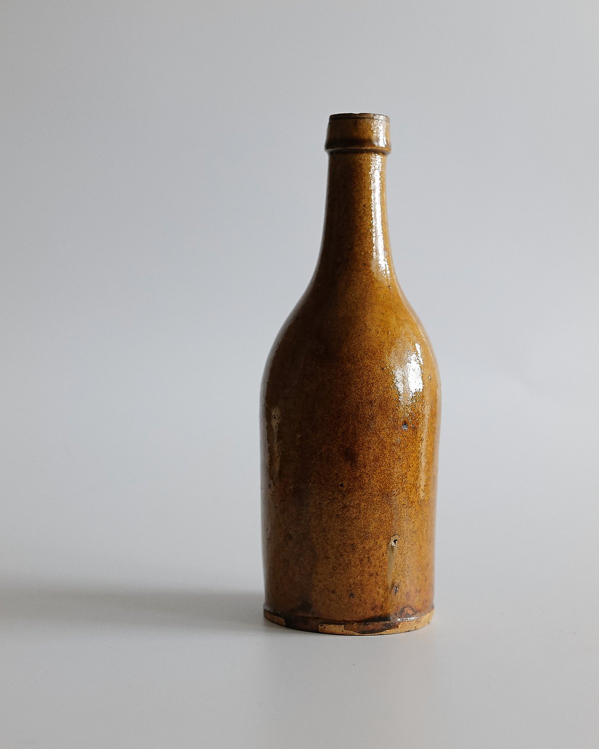 ブルターニュ地方 陶器製 ワインボトル | chez Augustins