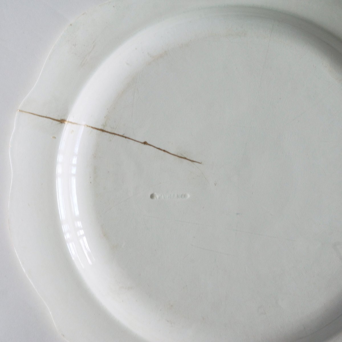 モントロー窯 1820年代 ファイアンスフィン 花リム大皿