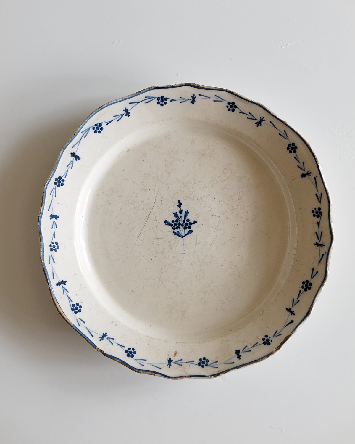 NIMI 小花柄の皿 1800年代 NIMI 小花柄の皿 1800年代 アンティーク お皿 花柄