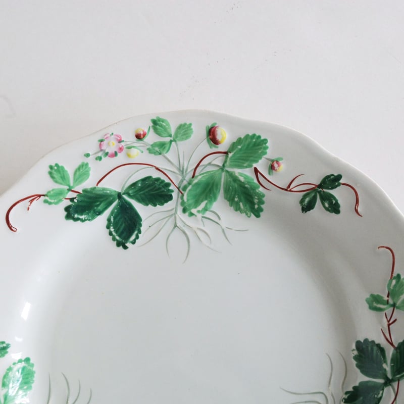 レイノー ジョルジュ サンド 大皿 プレート 苺 レリーフ ショパン レア 廃盤 レイノー ジョルジュ サンド 大皿 プレート 苺 レリーフ ショパン レア