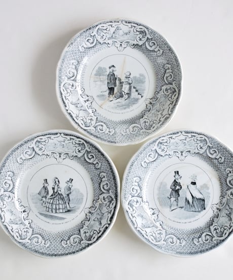 クレイユモントロー グリザイユ 絵皿3枚組 クレイユモントロー グリザイユ 絵皿3枚組 | chez Augustins