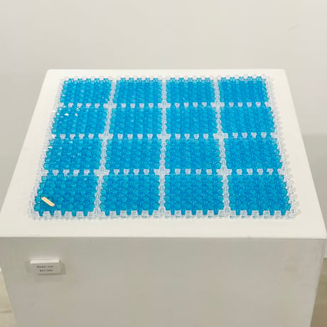 Beads block check mat