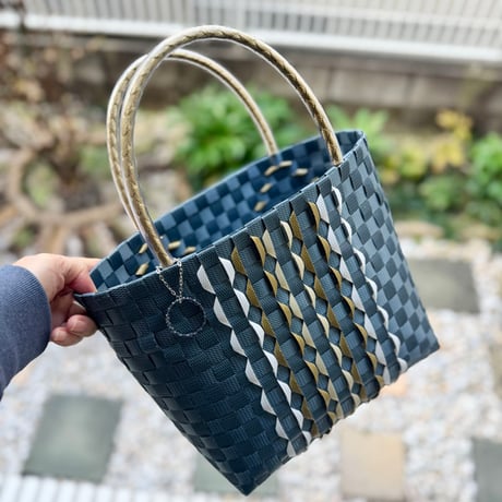 --- FRILL BAG ---　[ navy blue / Size M ]