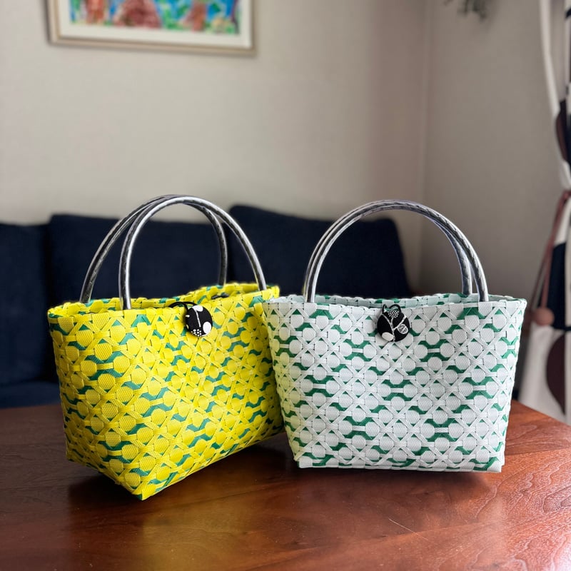 イルカと傘の刺繍が施された天然素材のかごバッグ レディース カゴバッグ -UNBILLION ONLINE STORE