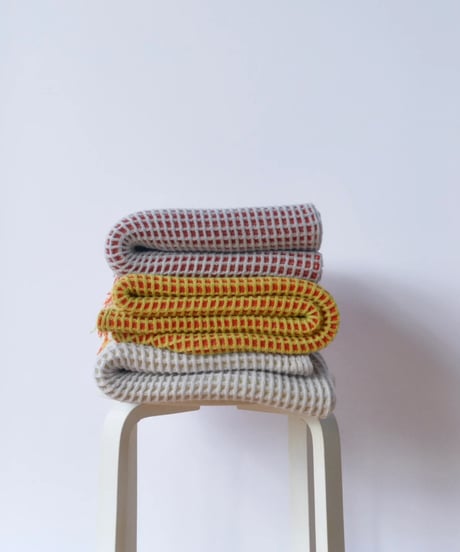 【houfu】Waffle Throw - Mist Blue / Burnt Red / White -