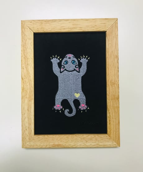 猫ちゃん刺繍画(2Lサイズ） No.17（グレー１）