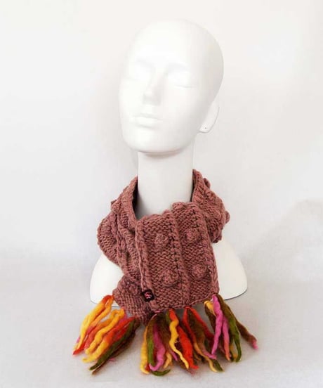 手編みニットマフラー