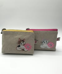 刺繍ポーチ（ブチ猫 No.2）