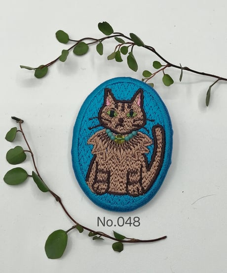刺繍のブローチ（茶トラ猫 1 ）