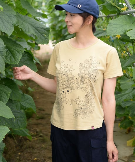 森の猫 Tシャツ ( オートミール）