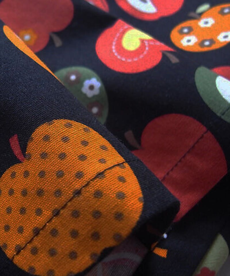 リンゴ柄エプロン | A-rue OnlineShop