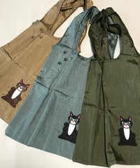 招き猫刺繍バッグ （ハチワレ)