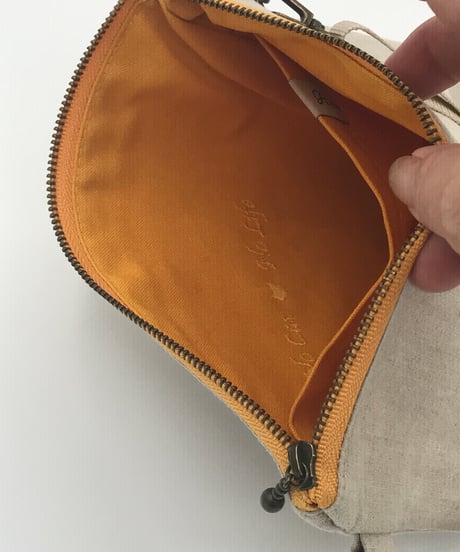リネン刺繍サコッシュ ( No.12 ) 三毛ちゃん 2