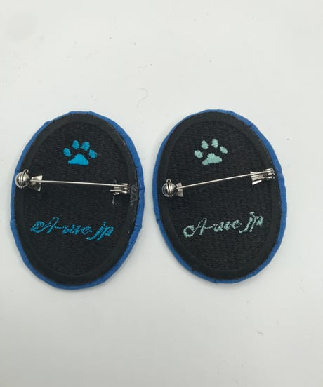刺繍のブローチ（トラ猫/グレー）