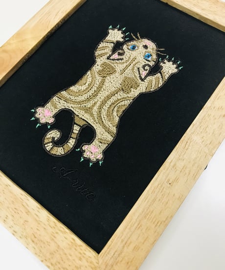 猫ちゃん刺繍画(2Lサイズ） No.12 （茶トラ-２）