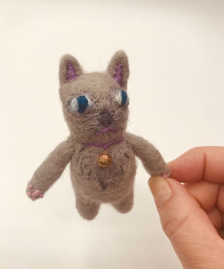 ネコちゃんFeltブローチ（グレー系1）