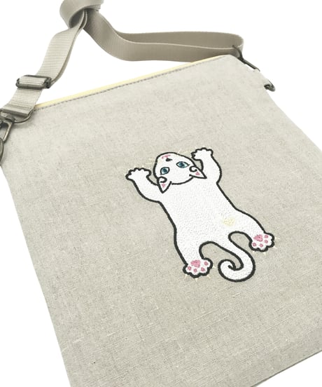 リネン刺繍サコッシュ ( No.06 ) 白猫ちゃん