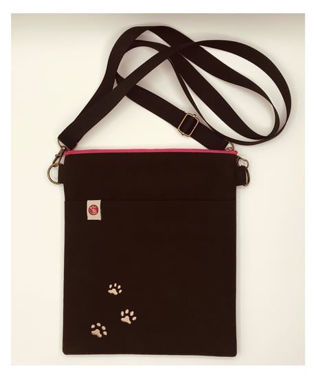空飛ぶ猫ちゃん刺繍サコッシュ（No.4)茶トラ