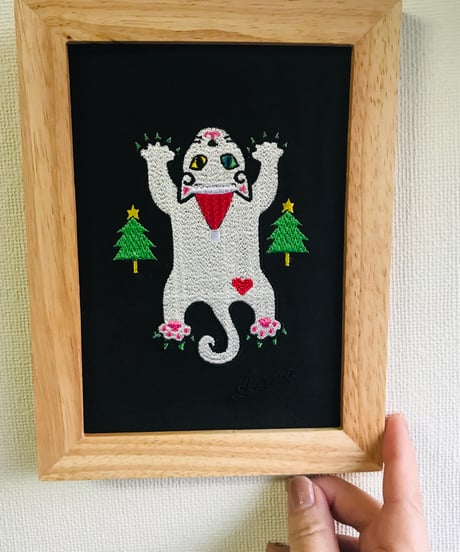 猫ちゃん刺繍画(2Lサイズ）X'mas No.2(白 オットアイ)