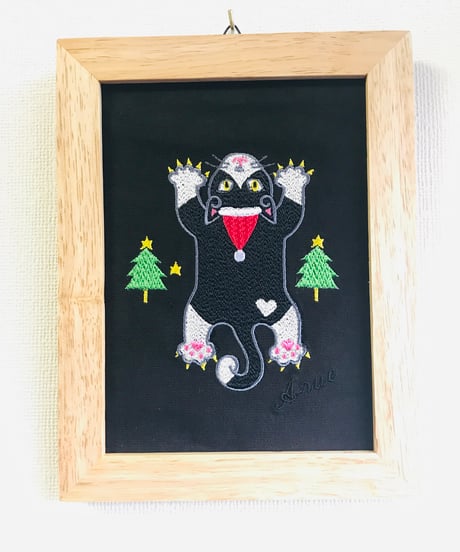 猫ちゃん刺繍画(2Lサイズ）X'mas No.4（黒ハチワレ）