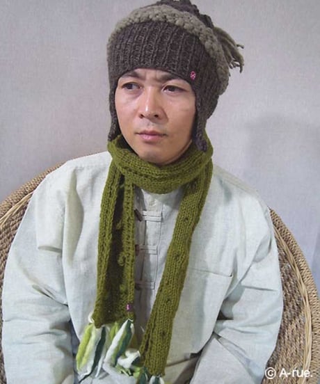 手編みニットマフラー