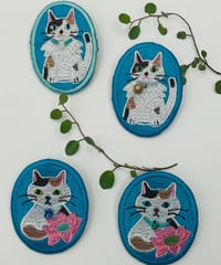 刺繍のブローチ（三毛猫ちゃん）
