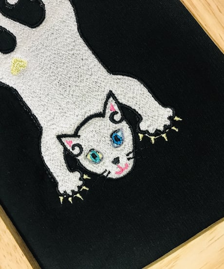 猫ちゃん刺繍画(2Lサイズ） No.20 (ホワイト2)