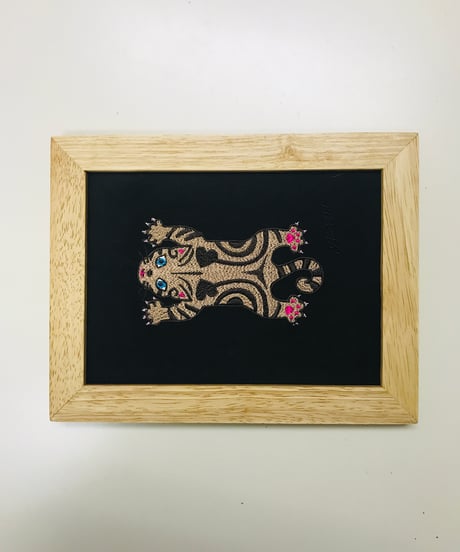 猫ちゃん刺繍画(2Lサイズ） No.11　（茶トラ-1)