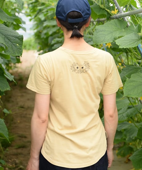 森の猫 Tシャツ ( オートミール）
