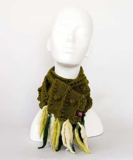 手編みニットマフラー